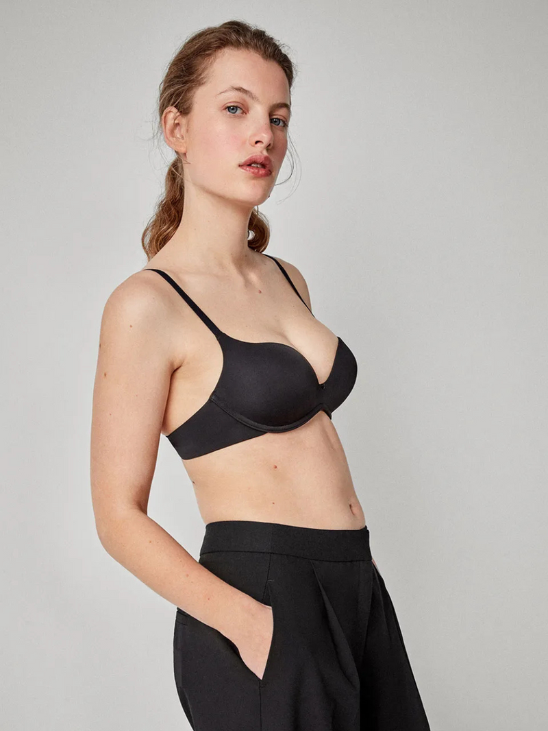Sujetador Push Up Escote Profundo y tirantes ajustables