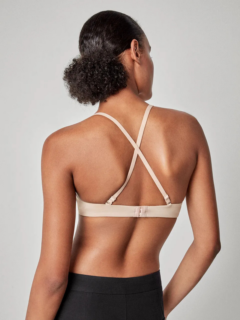 Sujetador Push Up Escote Profundo y tirantes ajustables